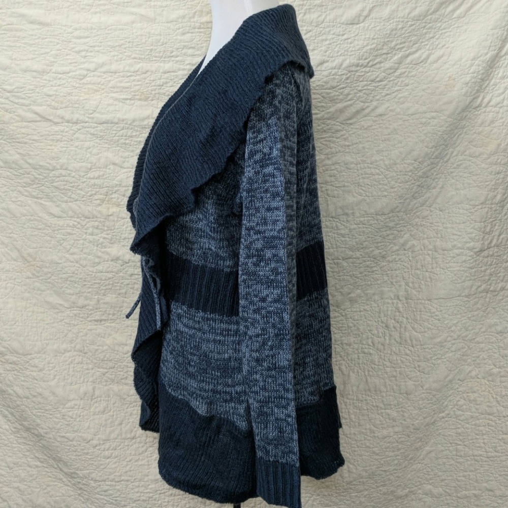 Xtra touch ruffle cardigan sweater - Picture 2 of 6